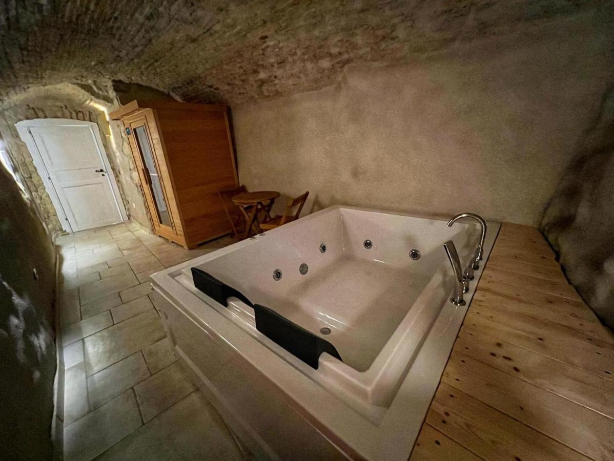Castello Spa In Cagliari Center Bagian luar foto