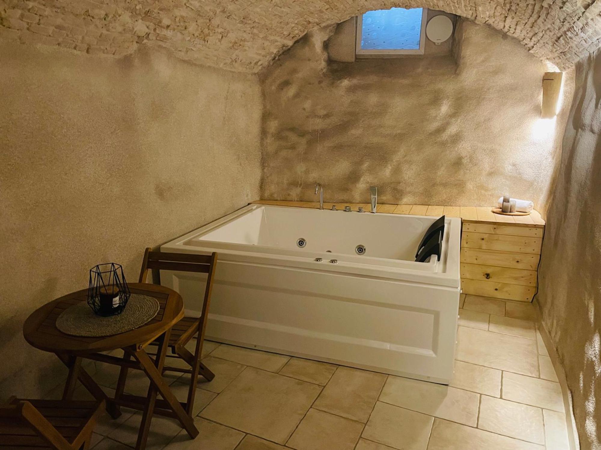 Castello Spa In Cagliari Center Bagian luar foto